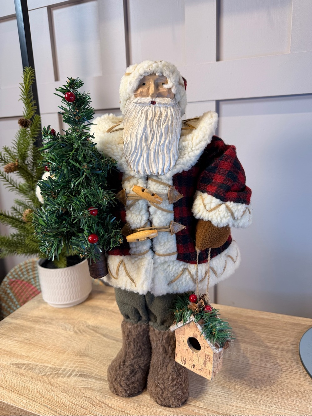 Santa Claus 19 in. Christmas Fur Plaid Rustic Santa Figure Vintage Christmas